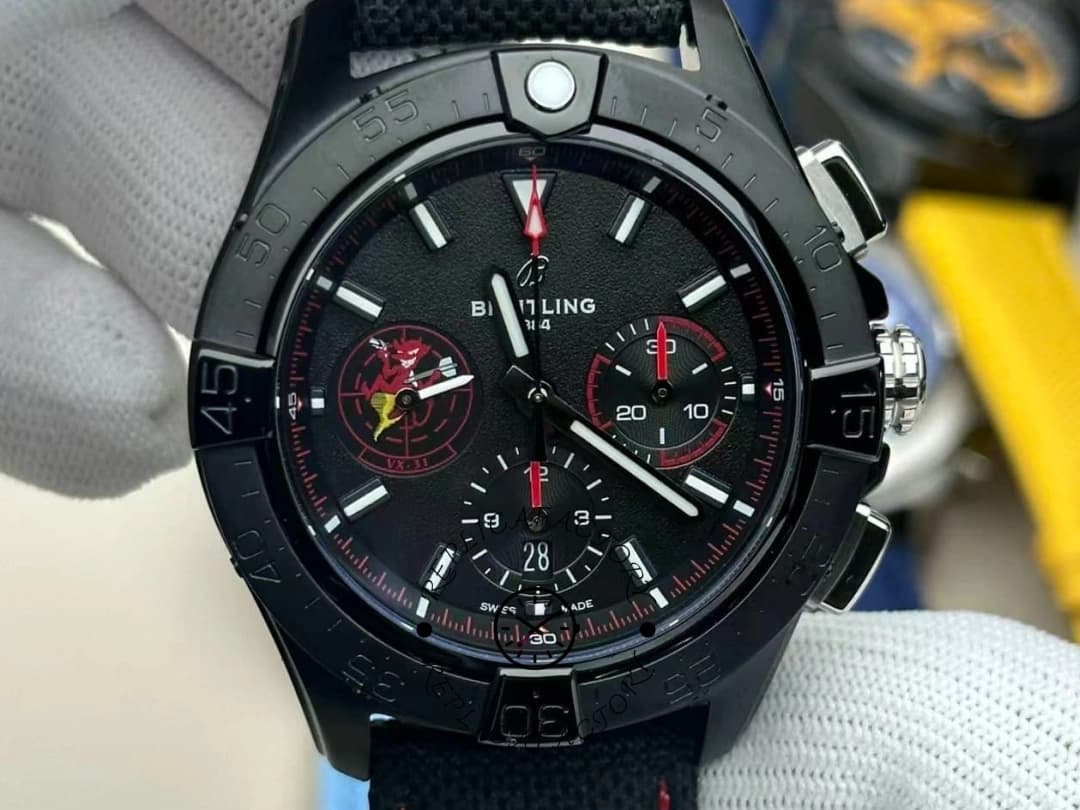 Breitling Avenger B01 Chronograph SB01473A1B1X1 44mm Black Dial Replica — view 1