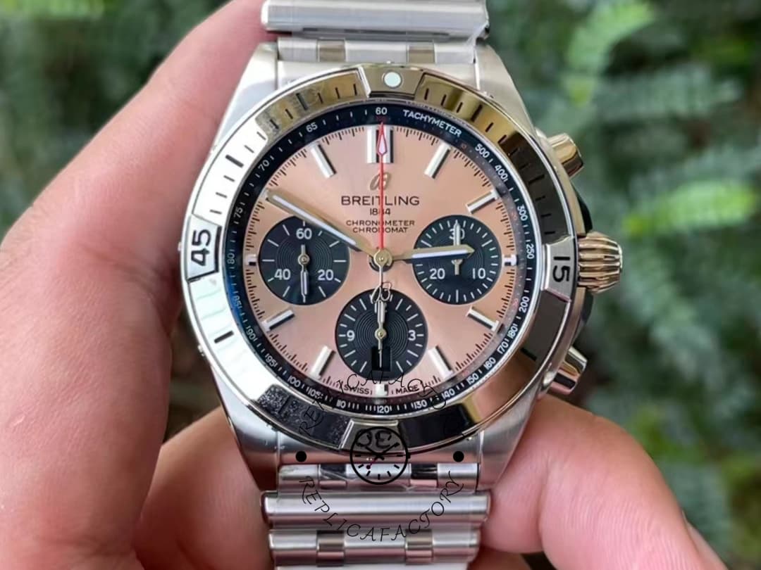 Breitling Chronomat B01 AB0134101K1A1 42mm Replica — view 1
