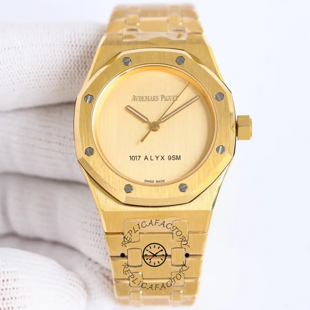 AP 15550BA.OO.1356BA.02 Royal Oak Replica 1017 ALYX 9SM 37 Yellow Gold — view 1