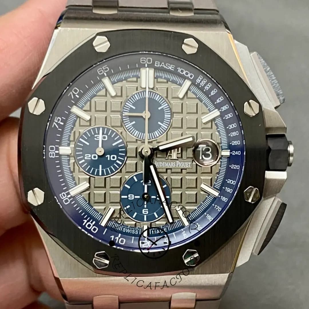 AP 1:1 Clone Royal Oak Offshore 26400IO.OO.A004CA.02 Selfwinding 44 Titanium Watch — view 1