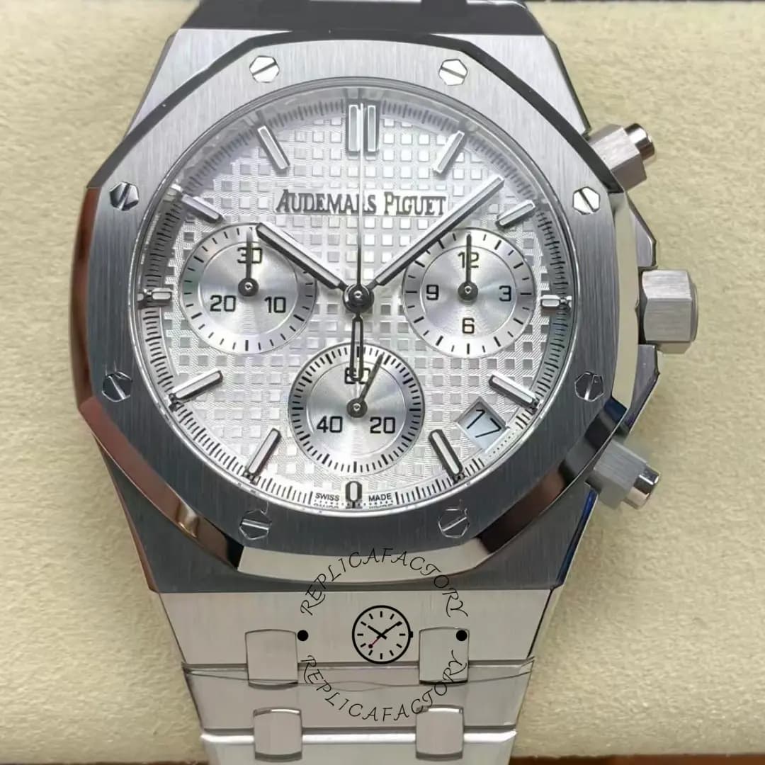 AP Replica Royal Oak 26240ST.OO.1320ST.07 Chronograph 41 Silver Dial — view 1