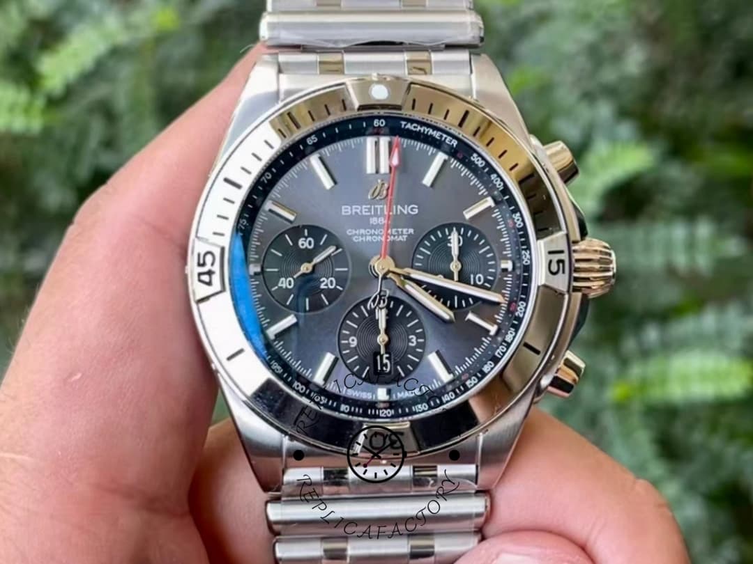 Breitling Chronomat B01 42mm AB0134101G1A1 Replica — view 1