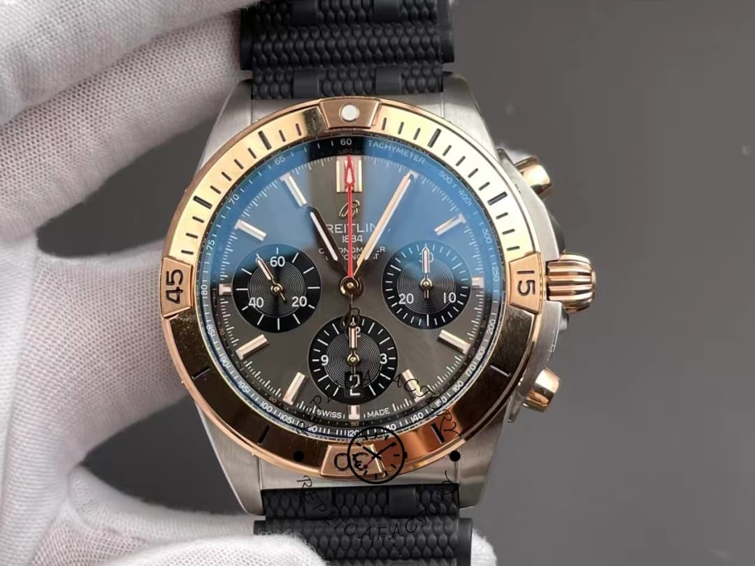 Breitling Chronomat B01 42mm UB0134101B1S1 Replica — view 1