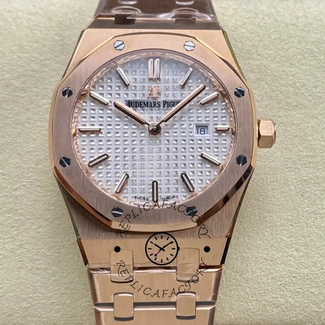 AP Royal Oak Rose Gold 67650OR.OO.1261OR.01 Replica 33 Silver Dial — view 1