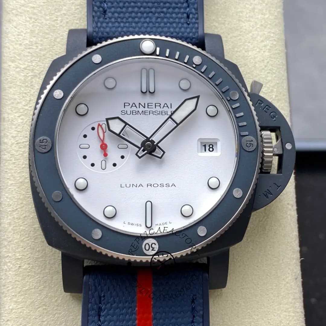 Panerai PAM01543 1:1 Clone Luminor Submersible Luna Rossa Ti-Ceramitech 44 White Dial — view 1