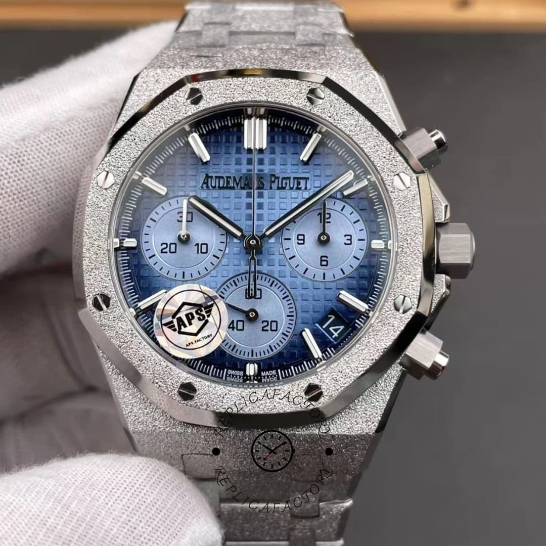 AP Replica Royal Oak Chronograph 26240BC.GG.1324BC.02 Blue Dial — view 1