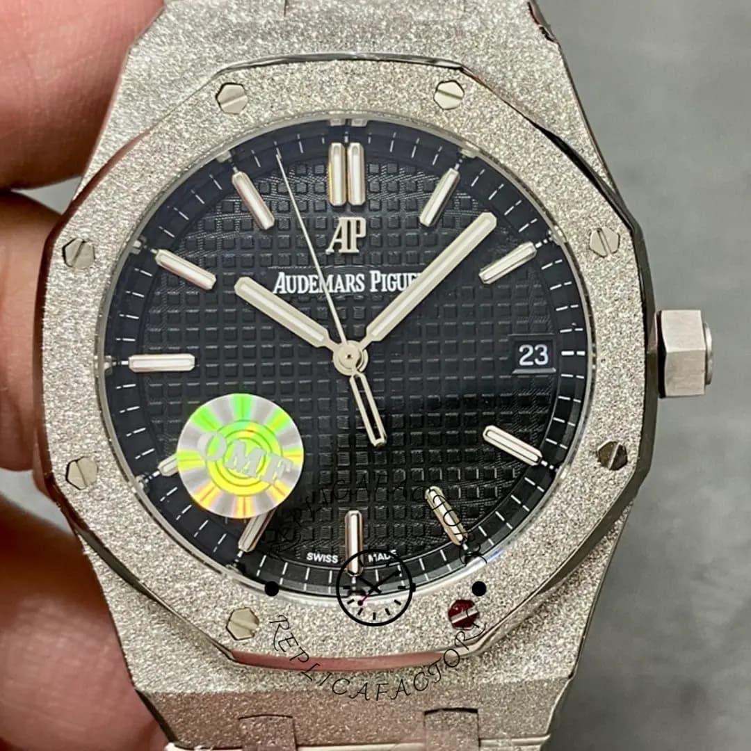 AP Royal Oak 15454BC.GG.1259BC.03 Black Dial Replica 37 Frosted White Gold — view 1