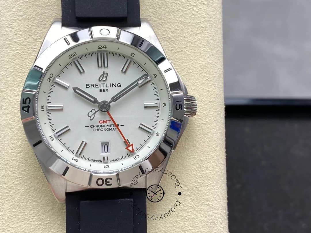 Breitling Chronomat GMT White Dial A32398101C1A1 40 Replica — view 1