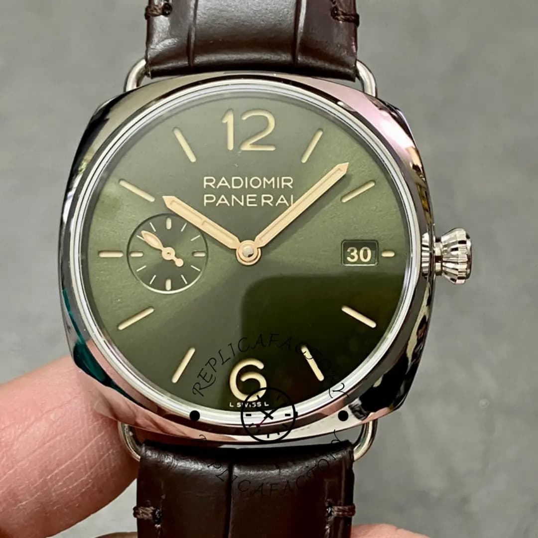 Panerai Radiomir Quaranta Stainless Steel 40MM Green Dial PAM01386 Replica — view 1