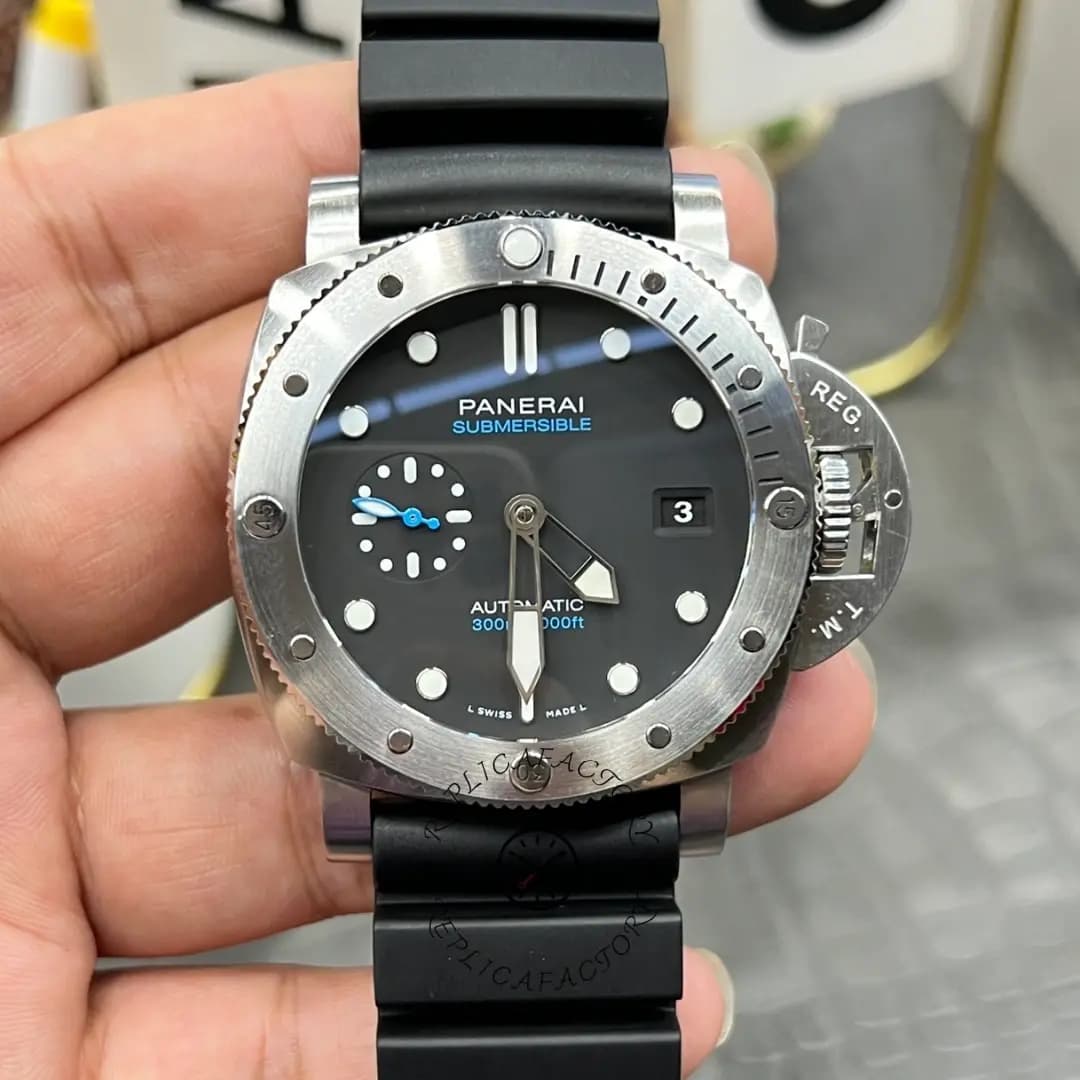 Panerai PAM01229 Luminor Submersible QuarantaQuattro 1:1 Clone Black Rubber Strap — view 1
