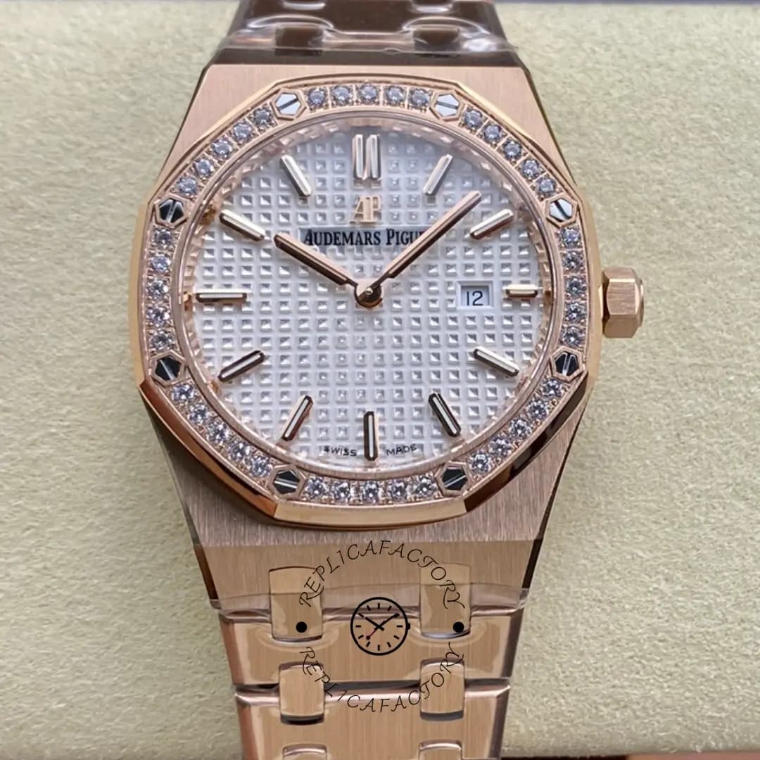 AP Royal Oak Quartz 67651OR.ZZ.1261OR.01 33 Diamond-Set 1:1 Clone — view 1