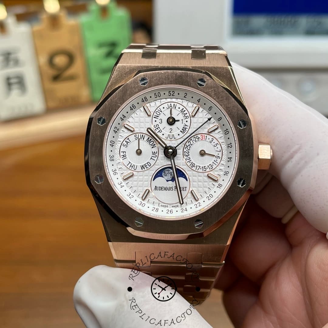 Audemars Piguet Royal Oak Perpetual Calendar 26574OR.OO.1220OR.01 1:1 Clone — view 1