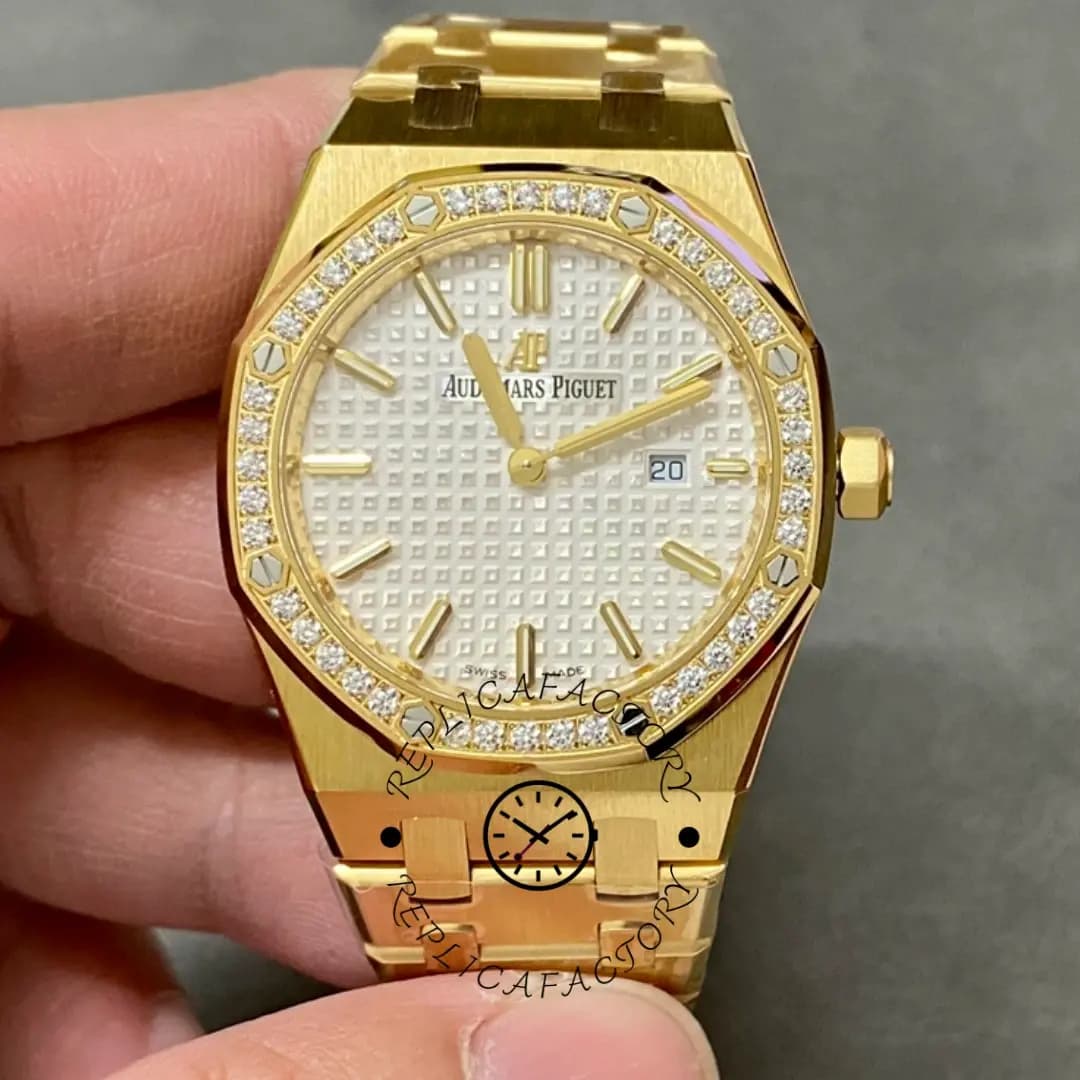 AP Royal Oak Quartz 33 Replica 67651BA.ZZ.1261BA.01 Women's Diamond-Set — view 1