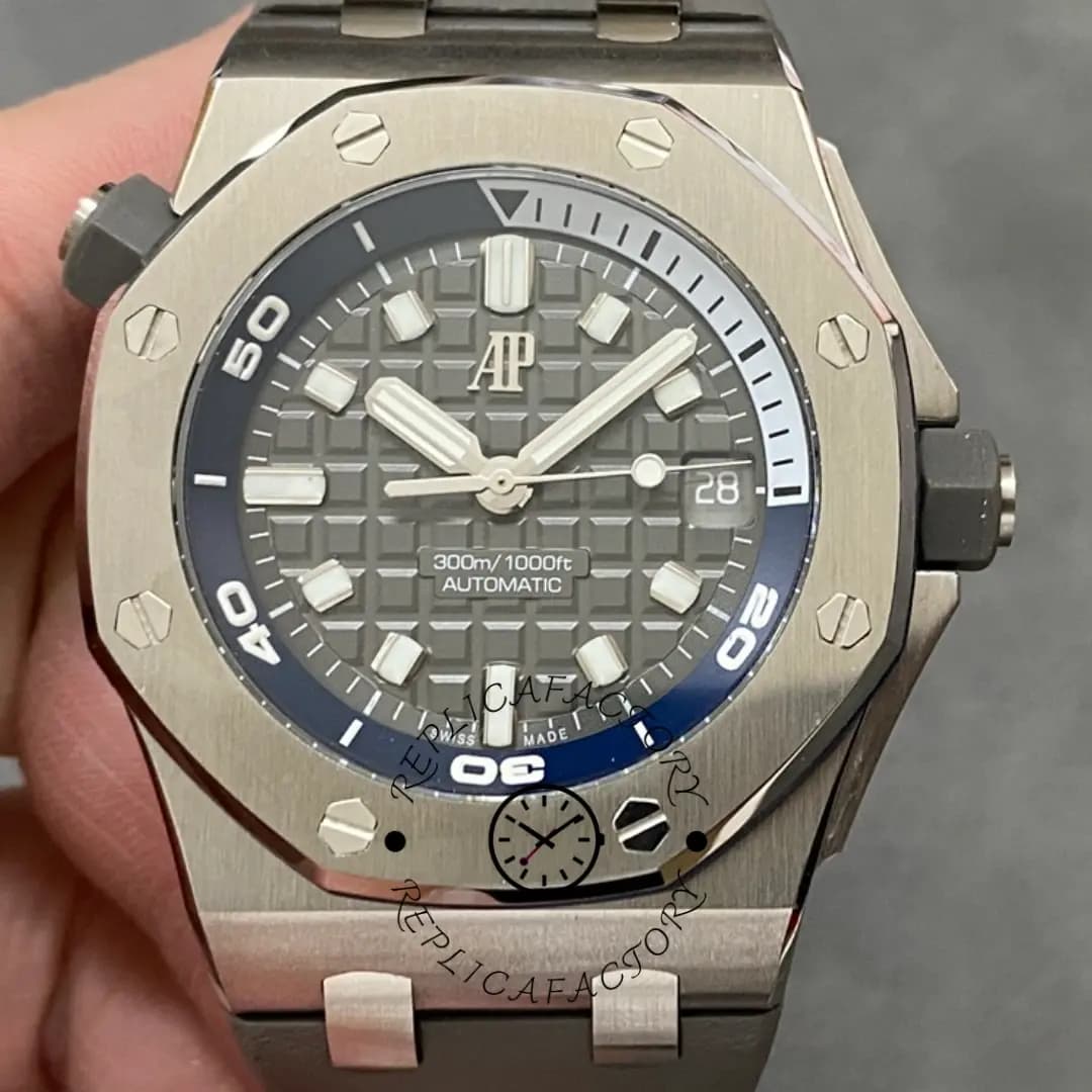 Replica AP Royal Oak Offshore Grey 42mm 15720ST.OO.A009CA.01 Diver Watch — view 1