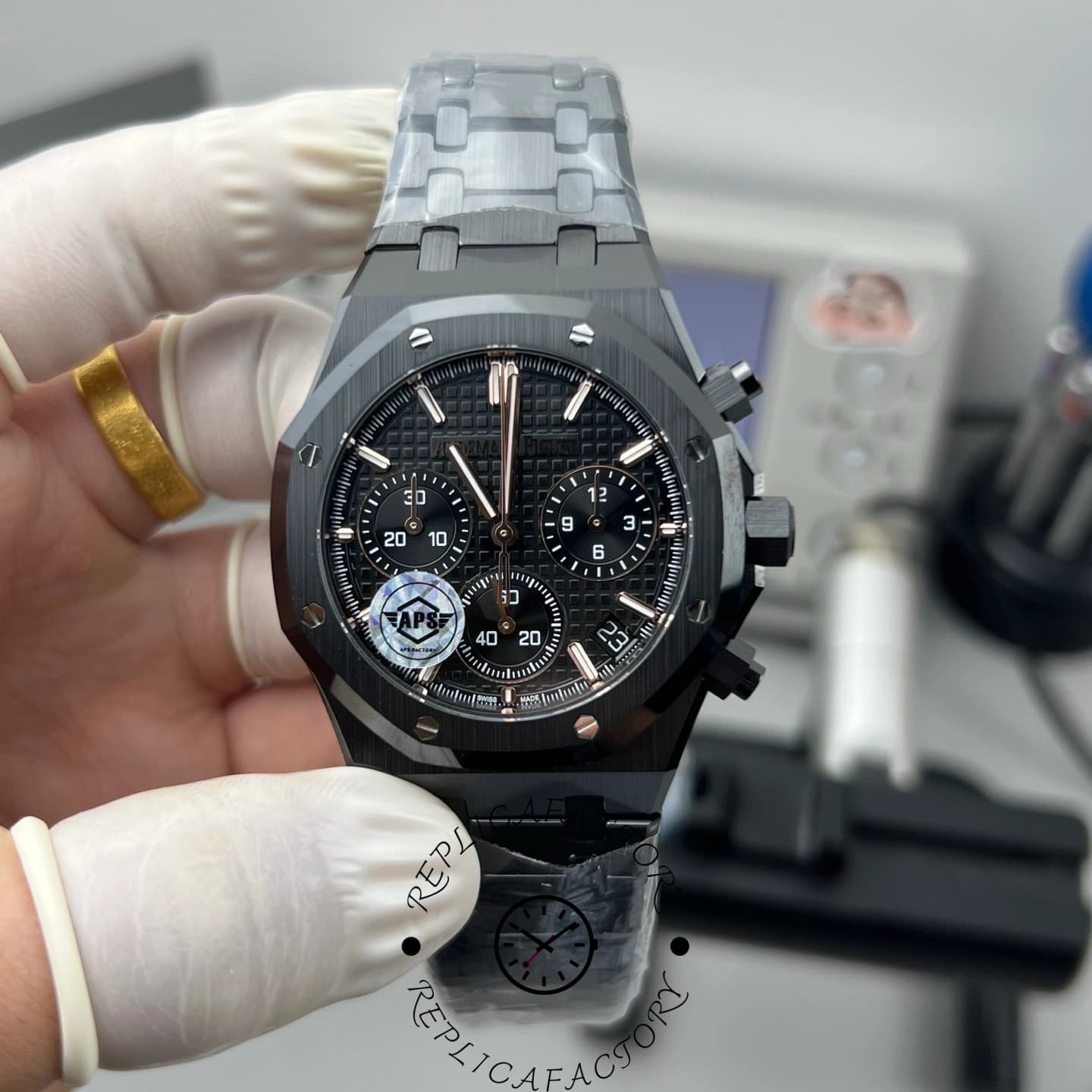 1:1 Clone AP Royal Oak Chronograph Black Ceramic 26331CE.OO.1225CE.01 — view 1