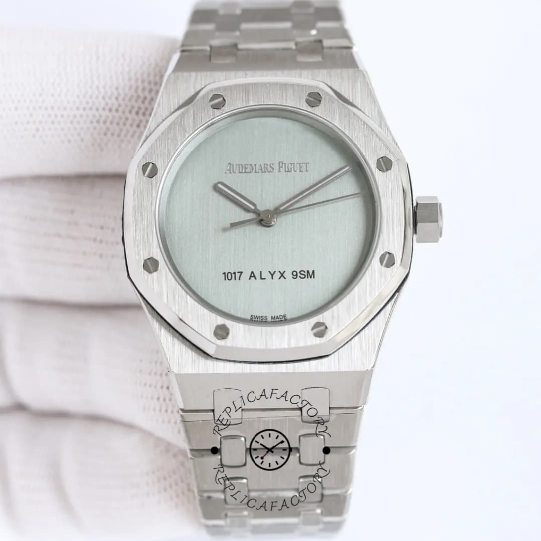AP Royal Oak 15550PT.OO.1356PT.01 1017 ALYX 9SM Replica 37 White Gold — view 1