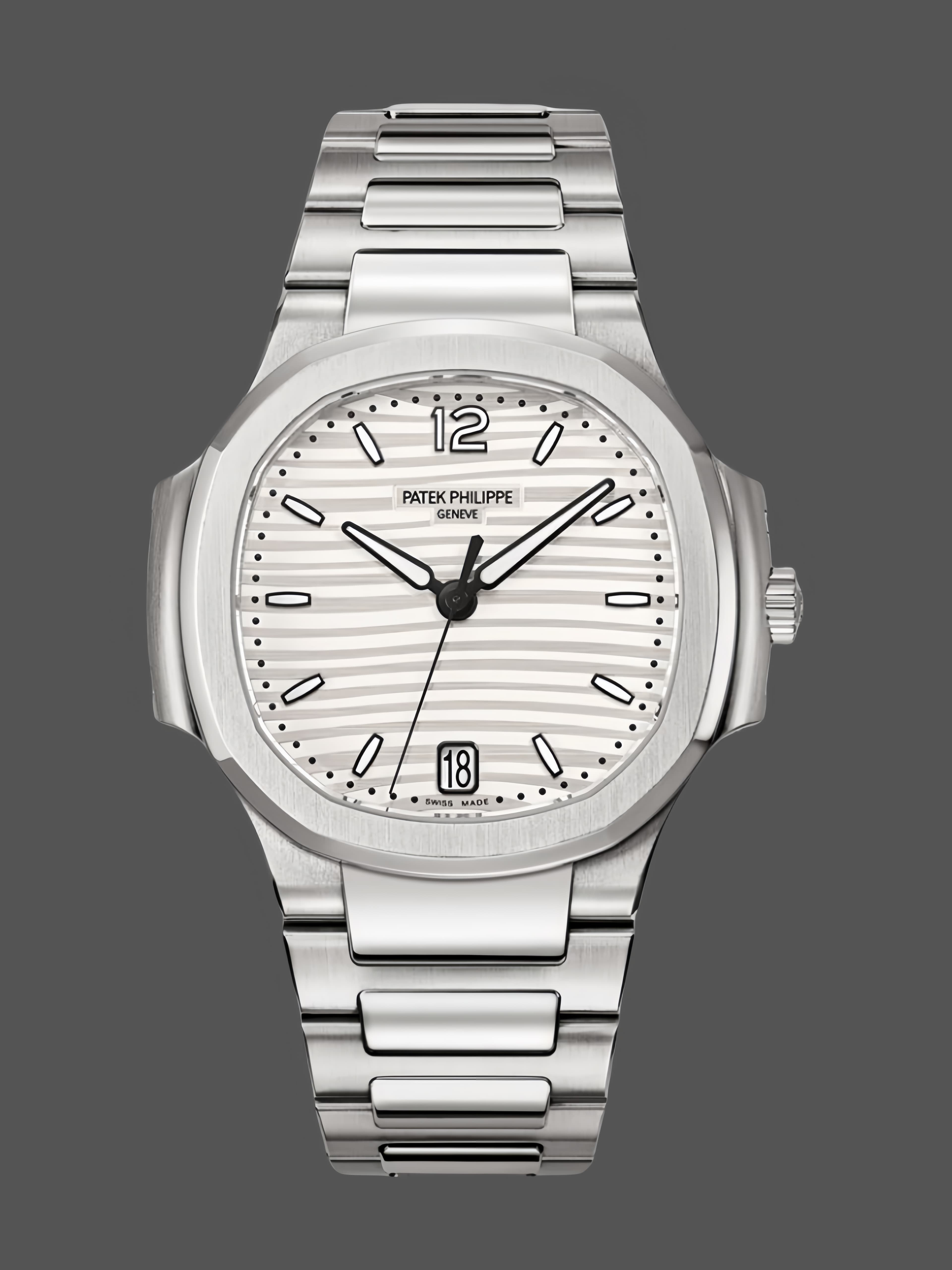 Patek Philippe Ladies Nautilus Stainless Steel 7118 1A 010 — view 1
