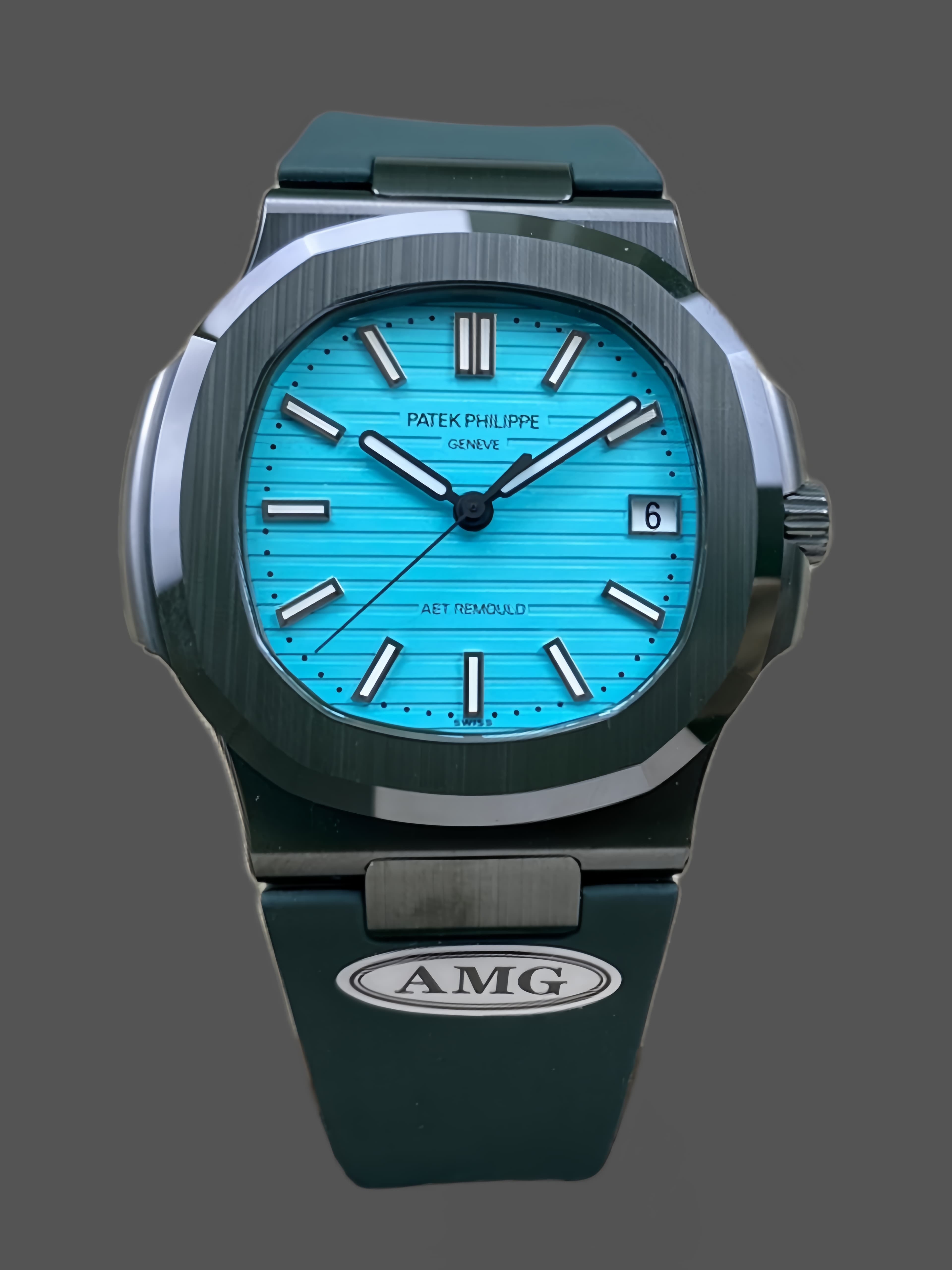 Patek Philippe Nautilus Blue Dial 5711 40MM Watch — view 1