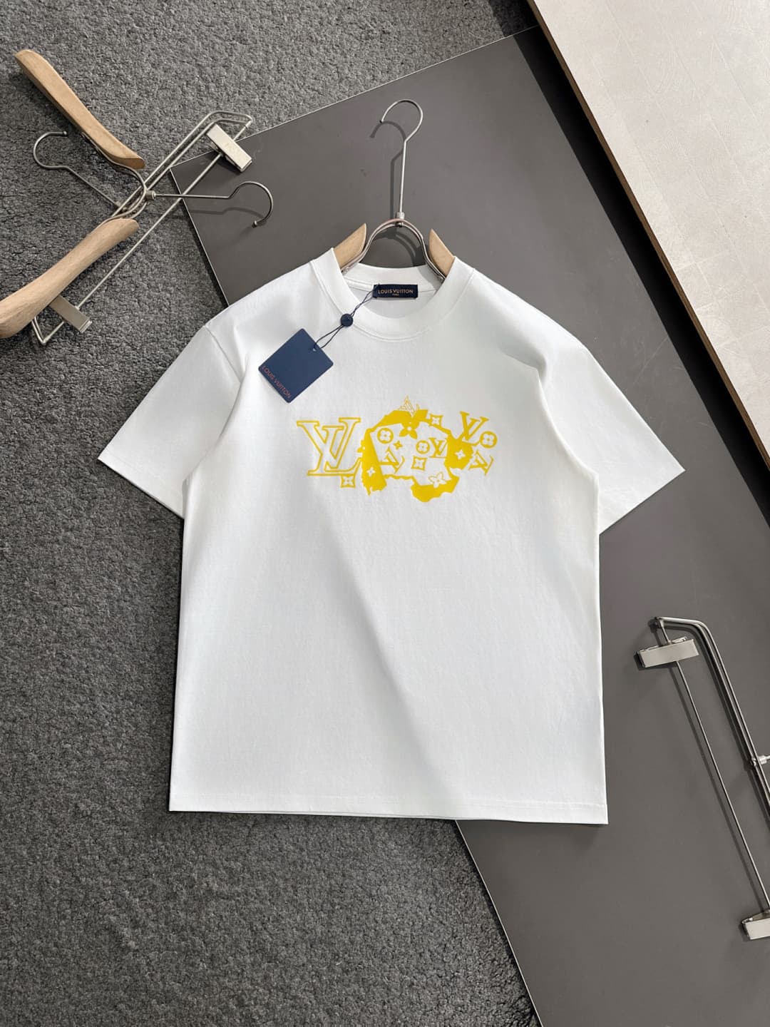 Logo T-Shirt — view 1