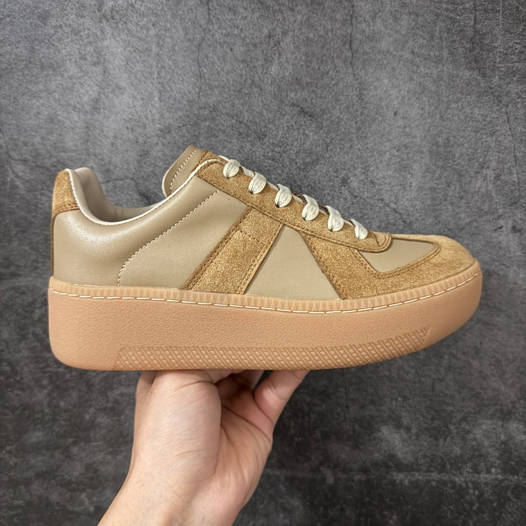 Replica Sneakers — view 1