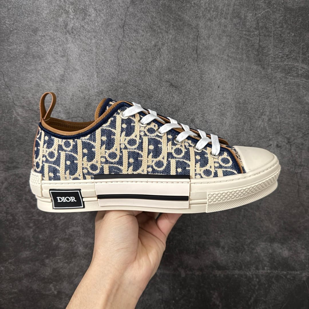 Oblique Low-Top Sneakers — view 1
