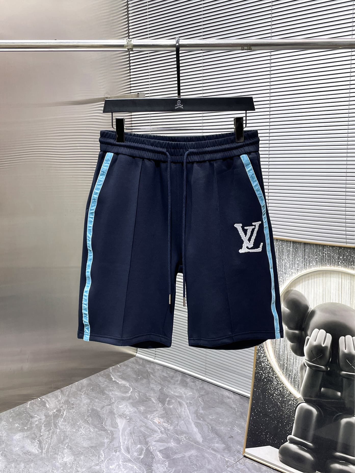 Shorts — view 1